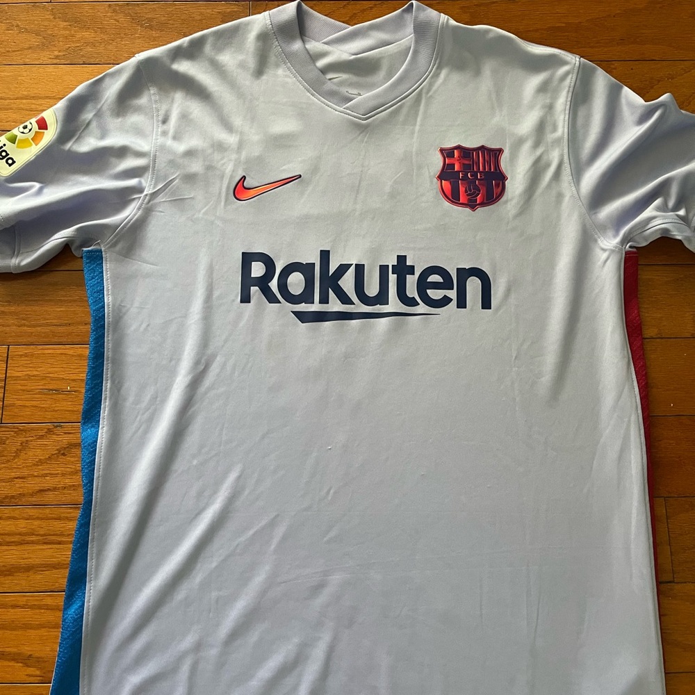 Memphis Depay Barcelona Purple 3rd kit holographic Barcelona symbol and Nike